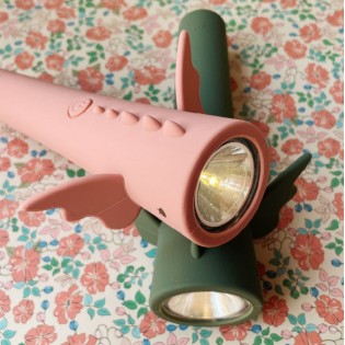 Lampe torche dragon Rose - Konges Slojd